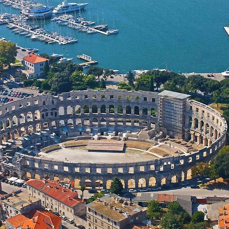 Apartman Andela Pula Centar Екстериор снимка