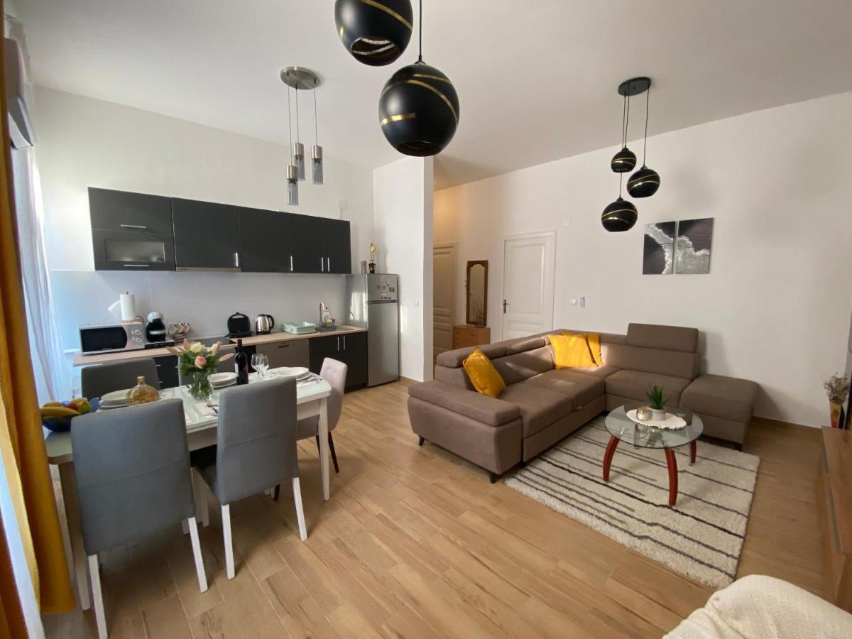 Apartman Andela Pula Centar Екстериор снимка